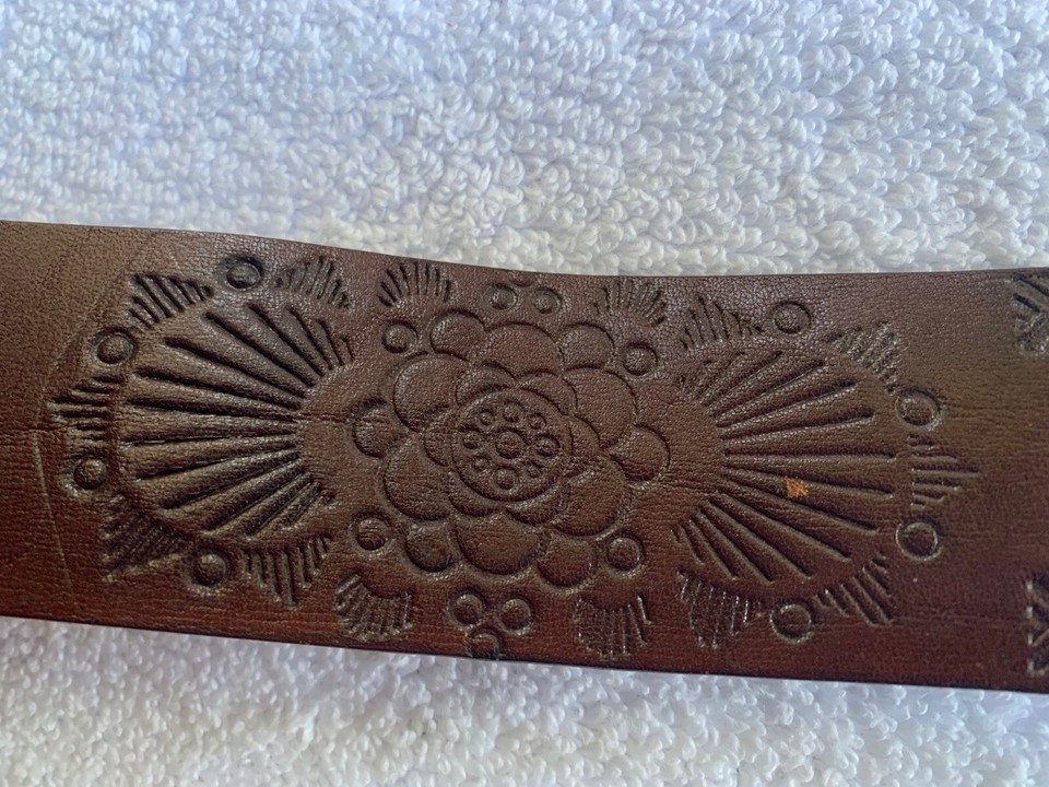 Boston Leather 1-1/4 Inch Garrison Belt In Brown - Size 42