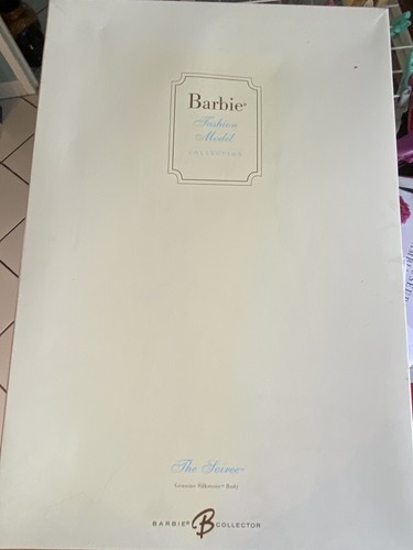 Amazing Barbie Silktone « The Soiree « NRFB New ! - Foto 9 di 10