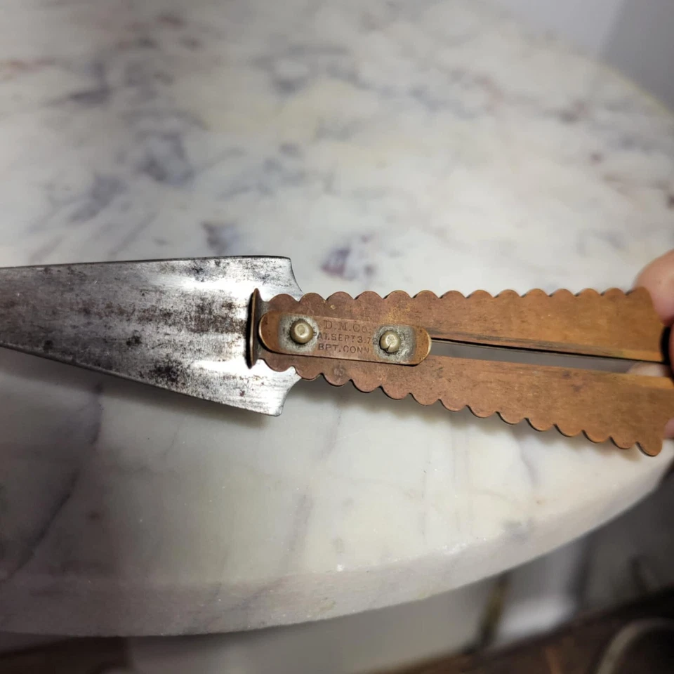 Antique 1872 D.M. Co Brass with Steel Blade Button Hole Gauge & Cutter - Image 2 of 4