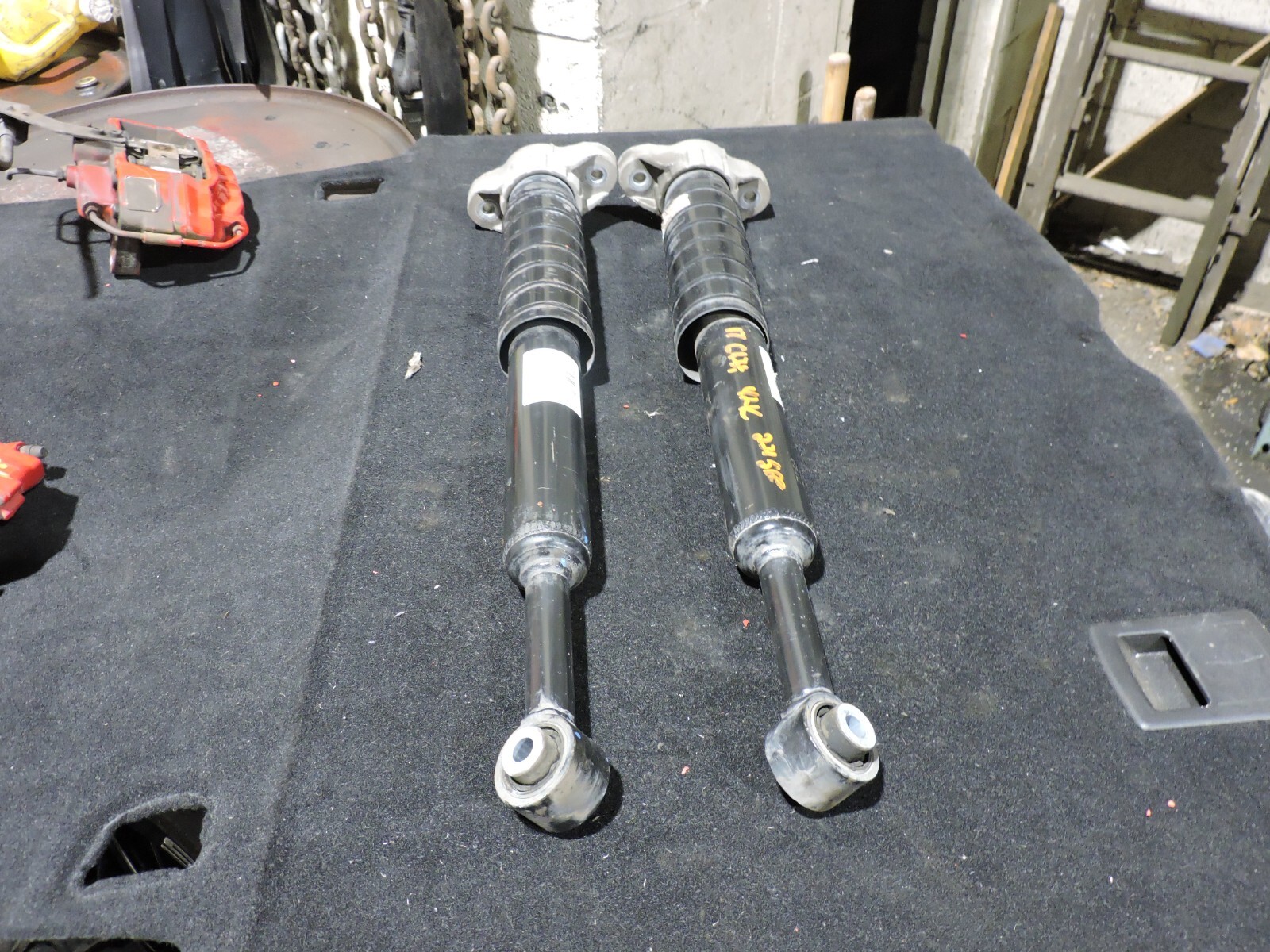 2014-17 MASERATI GHIBLI REAR DRIVER SHOCK ABSORBER STRUT 06701014450