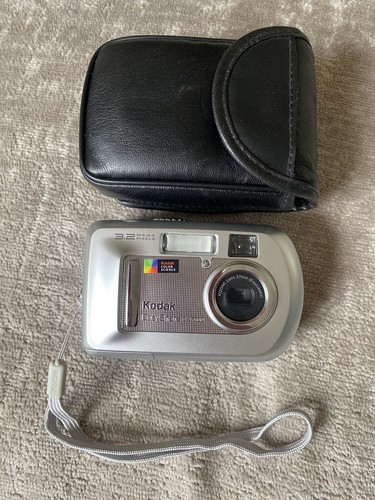 Kodak EasyShare CX7300 3.2MP Compact Digital Camera Silver UNTESTED - Picture 2 of 11