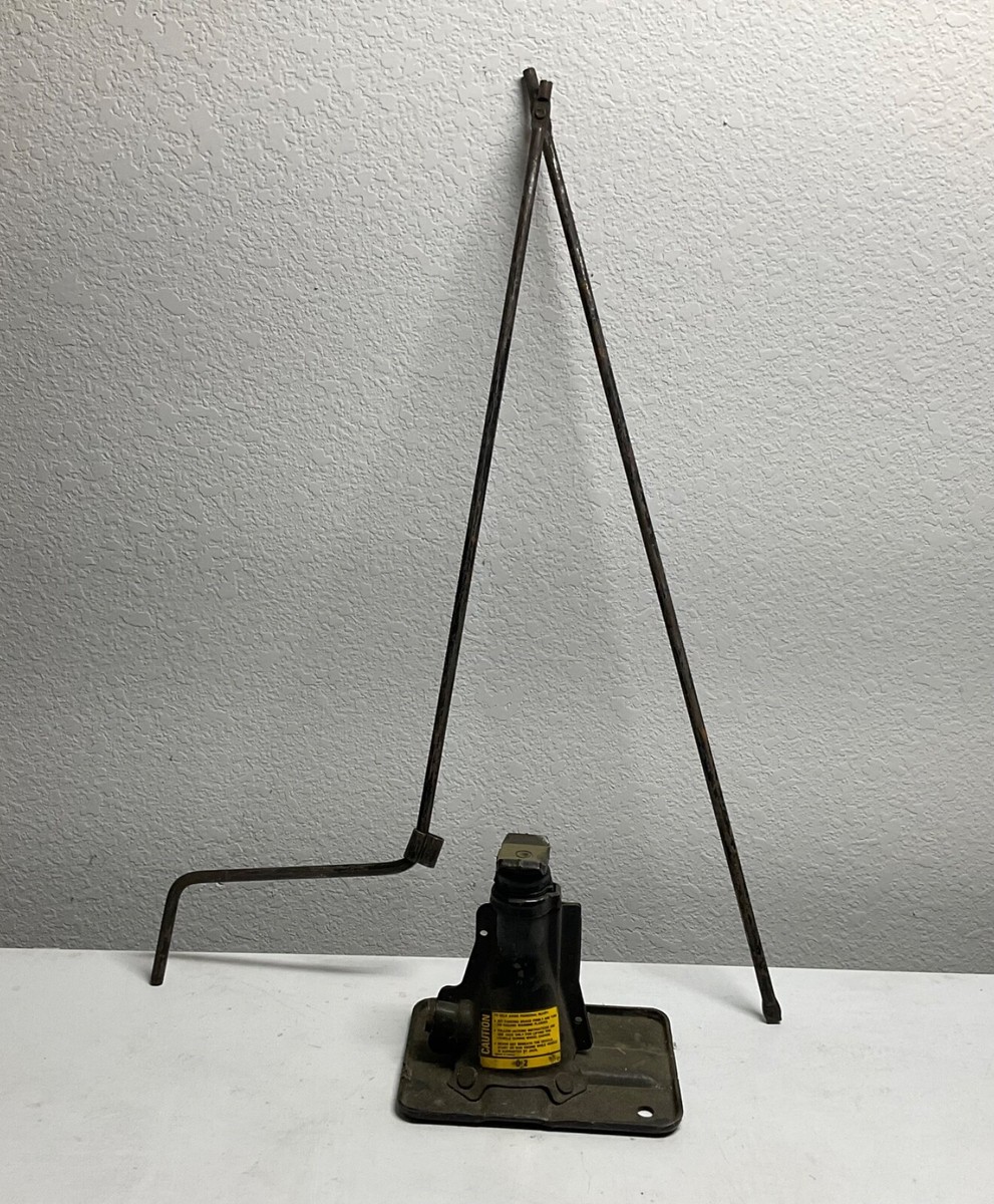 1986-1991 Chevy GMC Square Body Truck Suburban w/ Bottle Jack