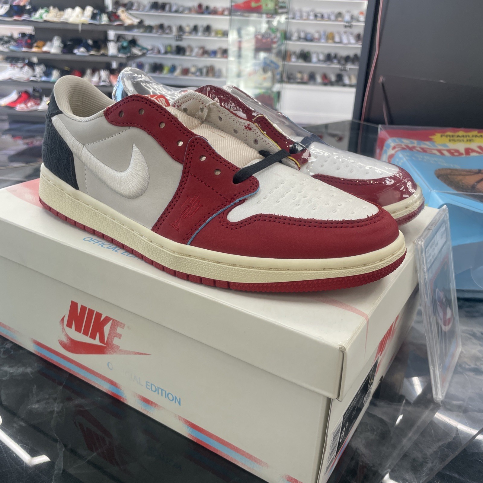 Air Jordan 1 Retro OG SP Low Home Trophy Room Size 8.5 *RARE Numbered