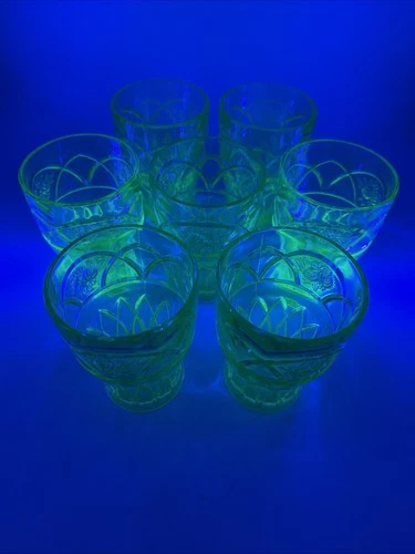 Federal Glass Rosemary Green Depression Glass 7 Juice Tumblers Dutch Rose