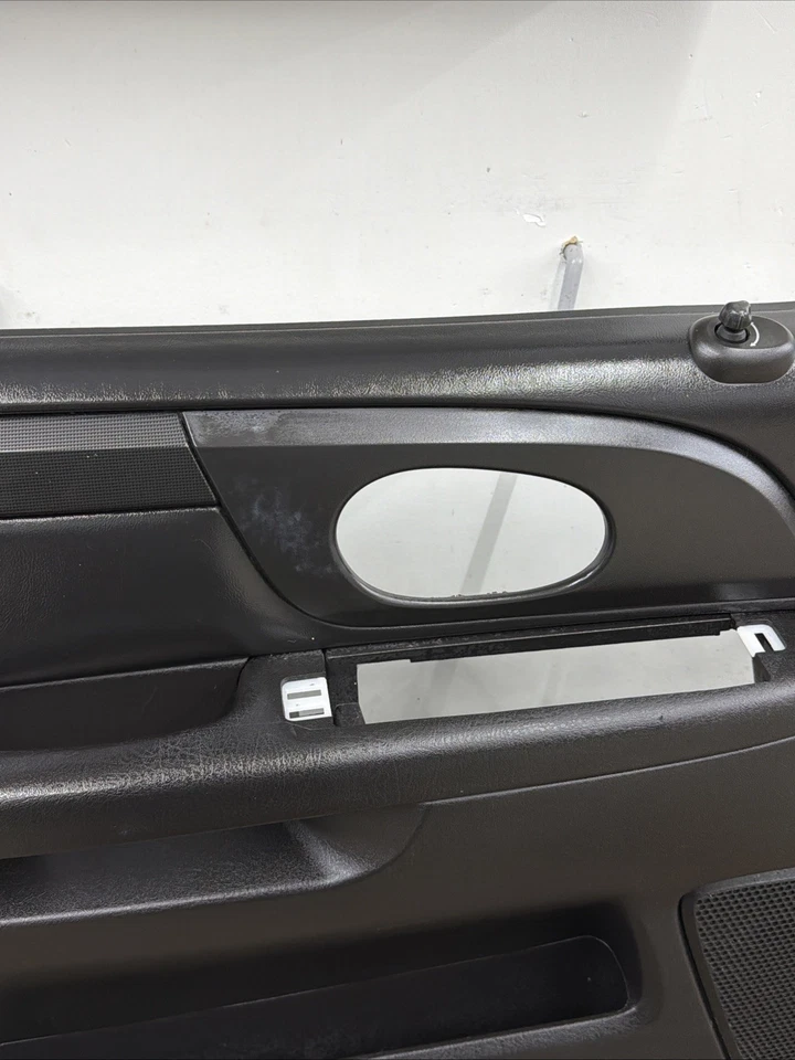 02-09 GMC Envoy Painéis de Porta Frontal Power OEM Preto/Fibra de Carbono Bom - Imagem 4 de 4
