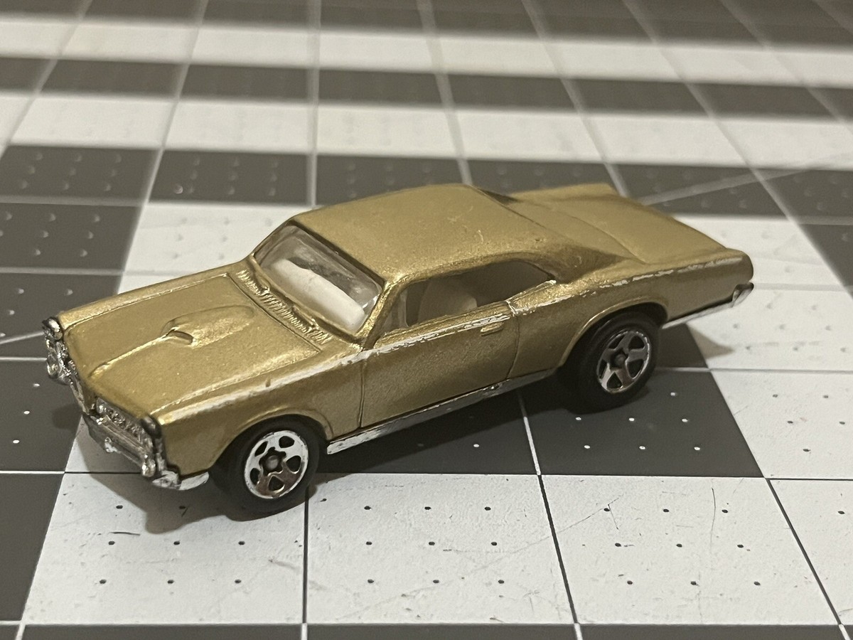 1996 Hot Wheels '67 Pontiac GTO Metallic Gold White Interior