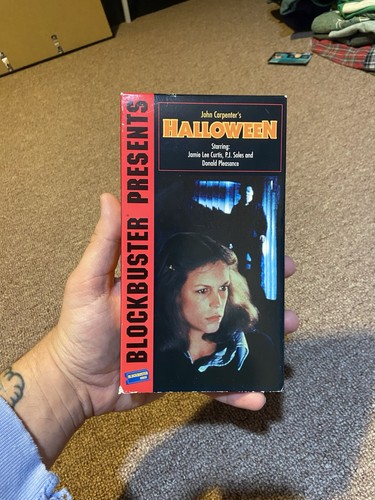 Halloween - VHS - Block Buster Presents 1978 Horror Flick - Pre-owned