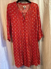 Old Navy Medium Women’s Red V-neck 3/4 Sleeves Shift Knee Length Dress