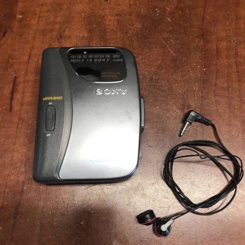 VTG Tested Sony Walkman WM-FX323 FM/AM Cassette Player Auto Reverse Mega Bass