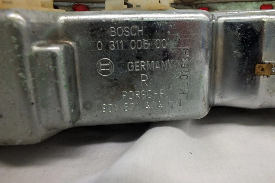 Carcasa lente luz trasera derecha Porsche 911 912 de colección SWB Bosch 1965-1968 original Foto 3 de 4