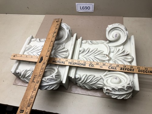 Vintage Corinthian Theme Anthemion Corbels Wall Sconce Art Pair - Picture 15 of 15