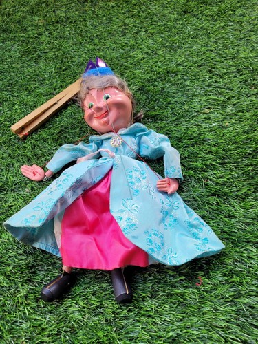 Pelham puppets - Queen... - Picture 6 of 16