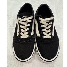 Vans Ward Low Top Sneakers Women Size 6 Black White Good Classic Skater Shoes