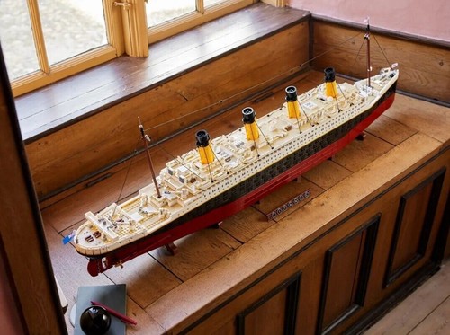 Titanic 10294 Model Building Blocks Toy Gift Set MOC Creator Style 9090pcs - Picture 5 of 16