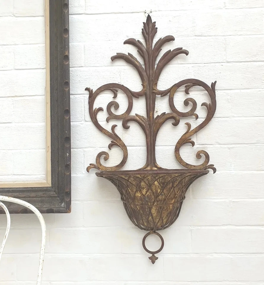 Gilt Rococo 1950s Tole Wall Decoration, Made In Italy. - Image 3 of 4