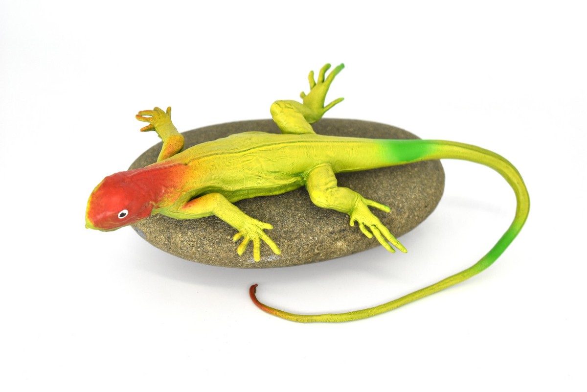 Lizard, Green with Red Head, Rubber Toy, Realistic Figure, Model