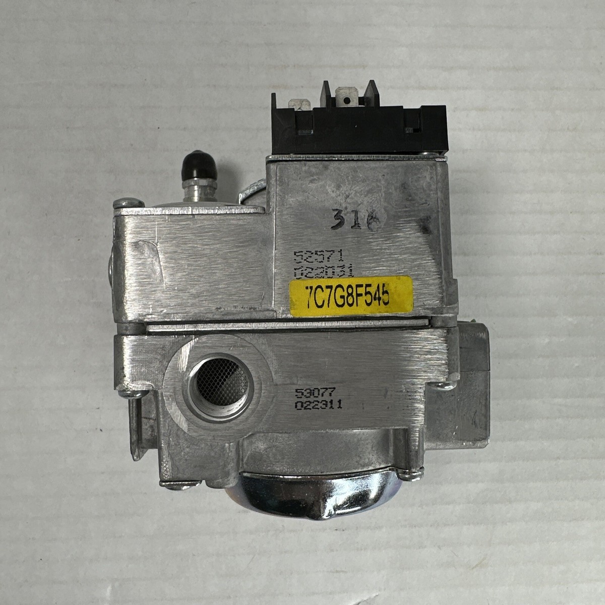 New Open Box Robertshaw 7200ERCS Furnace Gas Valve 7C7-G8F-545 | eBay