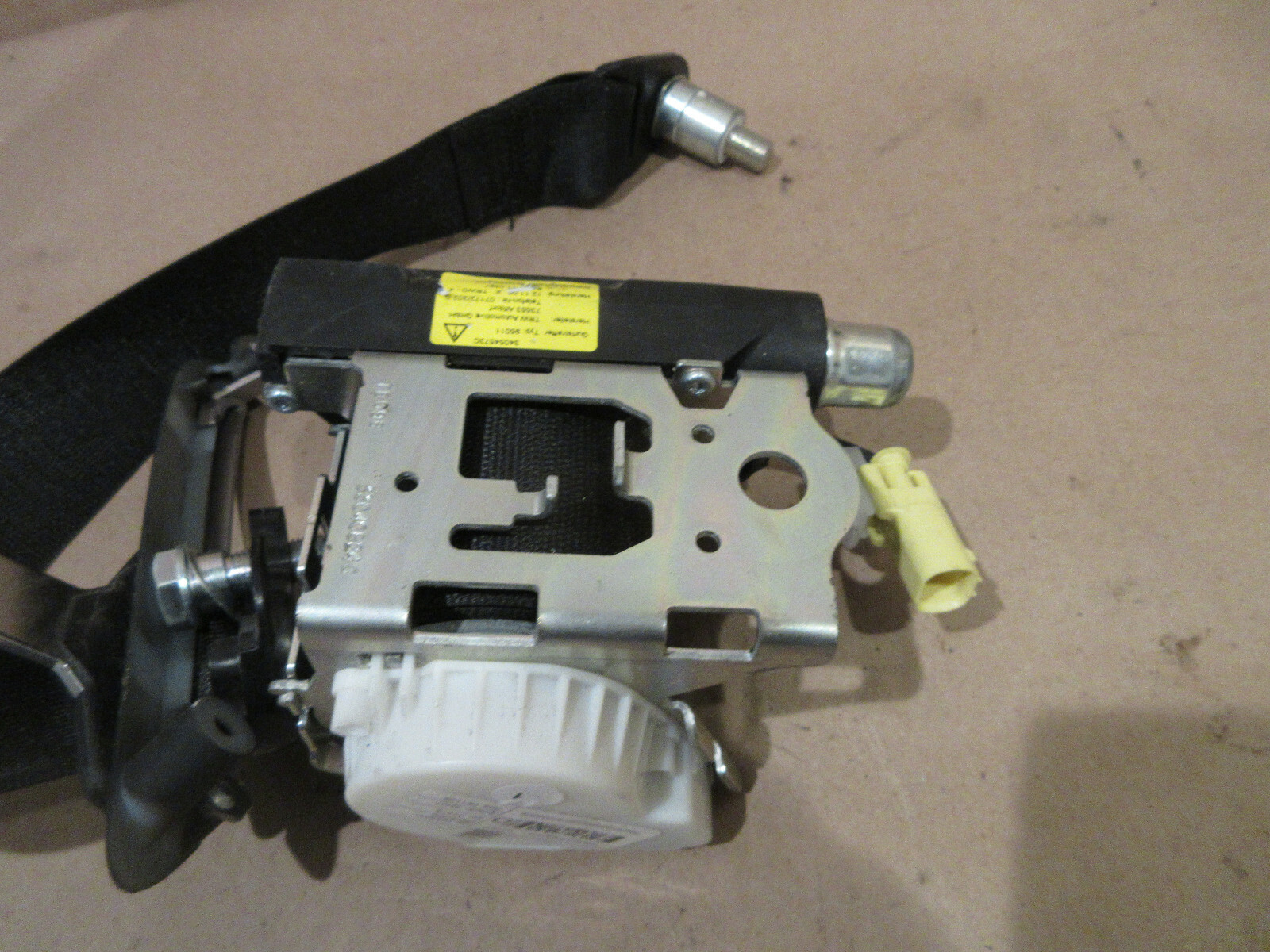 Ferrari California - RH Front Seat Belt P/N 69767200