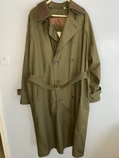 Towne by London Fog long trench coat with removable lining size 40 reg khaki