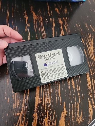 Heartbreak Hotel (VHS, 1988) Working Tape Touchstone Charlie Schlatter - Picture 6 of 9