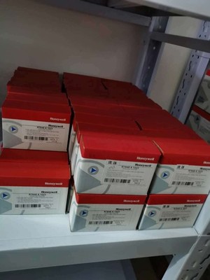 New   R7861A1034   Self-Check Ultraviolet Amplifier Fast Ship *pt