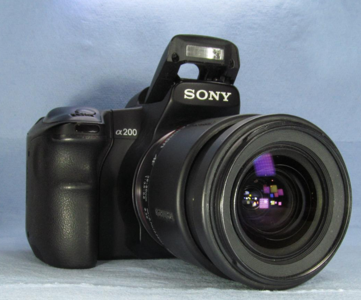 Sony a200 DSLR Camera With DT 18-70mm F3.5-5.6 From Japan w