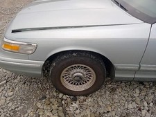 Used Wheel fits: 1996 Mercury Grand marquis 15x6-1/2 aluminum Grade A