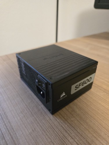 CORSAIR SF600 80 PLUS Platinum 600W SFX Vollmodulares PC-Netzteil - Afbeelding 2 van 3