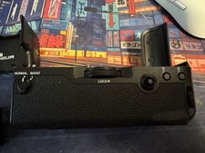 Fujifilm VG-XT3 Vertical Battery Grip for X-T3, With 2 Batteries