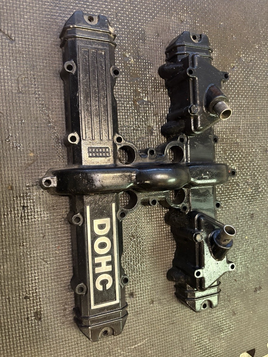 1984 KAWASAKI GPZ750 GPZ 750 CYLINDER HEAD VALVE COVER WITH REEDS