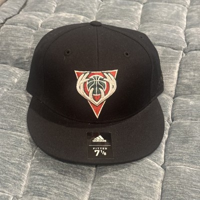 Milwaukee Bucks Hat Fitted 7 1/8 Mens Black NWT