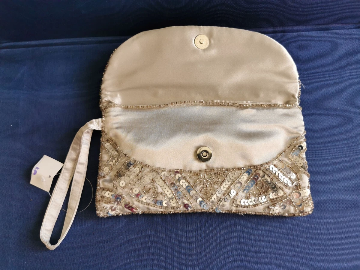 Claire's pochette top