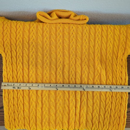 Suéter grande vintage Mademoiselle tejido con cable cuello alto amarillo dorado - Imagen 9 de 15