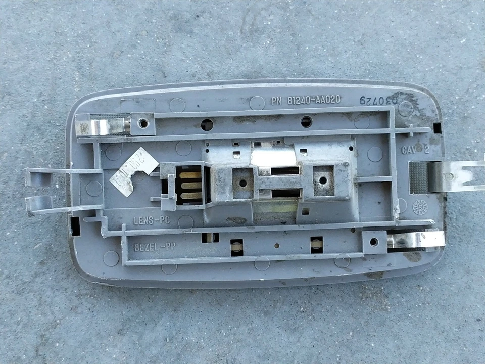 2006 TOYOTA SOLARA XV30 2.4L CENTER UPPER ROOF READING MAP DOME LIGHT LAMP OEM+ - Image 4 of 4