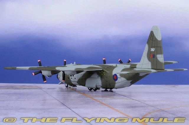 Ala de transporte Lyneham Atlas Editions 1:250 Hercules C.Mk 1 RAF XV297 Foto 2 de 4
