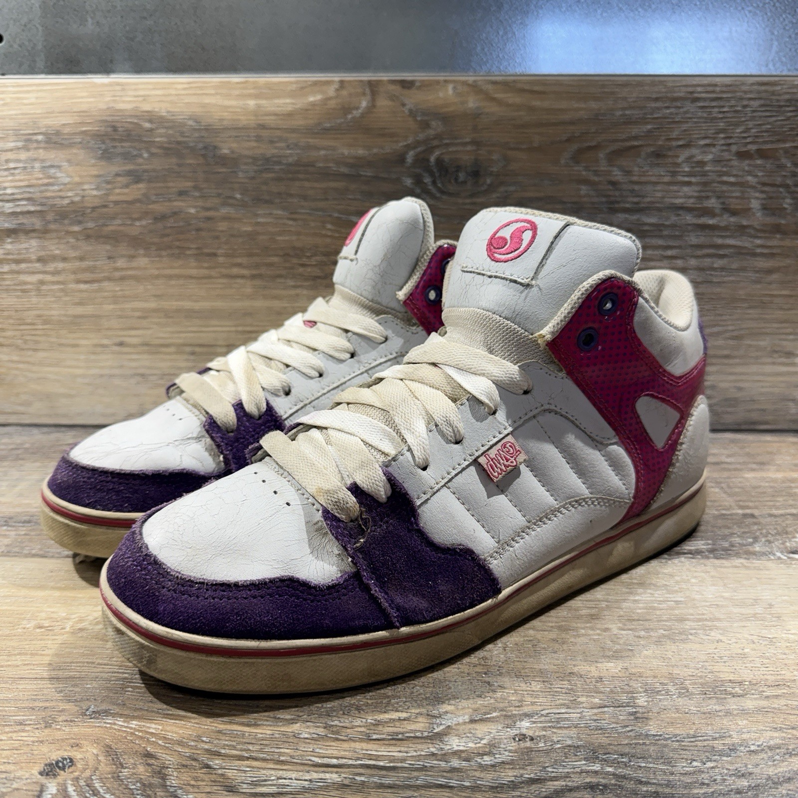 Women&rsquo;s DVS Huff Mid Skate Shoes Size 11 EU 43 White Pink Purple Vintage Y2K