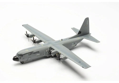 Herpa Wings Lockheed C-130J-30 Hercules Luftwaffe "Franco-German Airlift Squadro - Bild 2 von 4