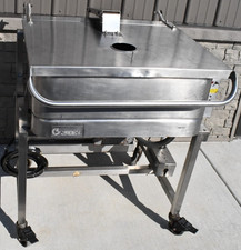 Groen NFPC-3 Electric Tilt Skillet 30 Gallon Braising Pan - 240V / 3Ph - Used