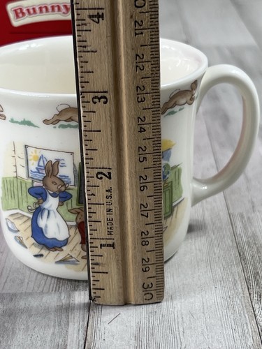 Vintage Royal Doulton Bunnykins Handled Hug-a-Mug W/ Box - Picture 9 of 17