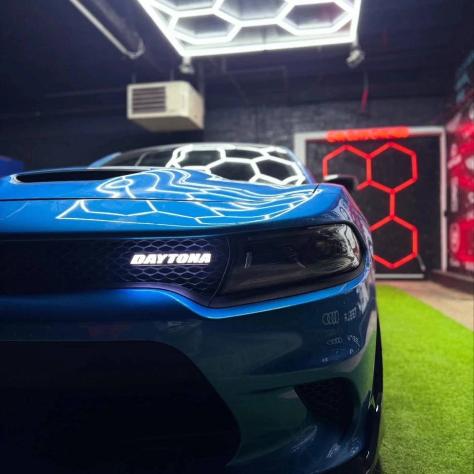 ✅ NEW Lighted Grille Emblem Insert LED RGBW for Dodge Charger Daytona Foto 2 de 4