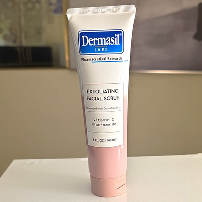 Dermasil Labs Facial Scrub Exfoliating Vitamin C Niacinamide 5 fl oz