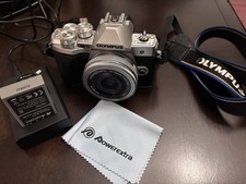 Olympus OM-D E-M10 with 14-42mm Lens  Battery Charger