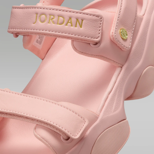 ◆正規品◆NIKE JORDAN DEJA SANDAL LEGEND PINK(W)◆送料無料◆ Nike Women's Jordan Deja Sandal 'Legend Pink/Gold' (FN5036