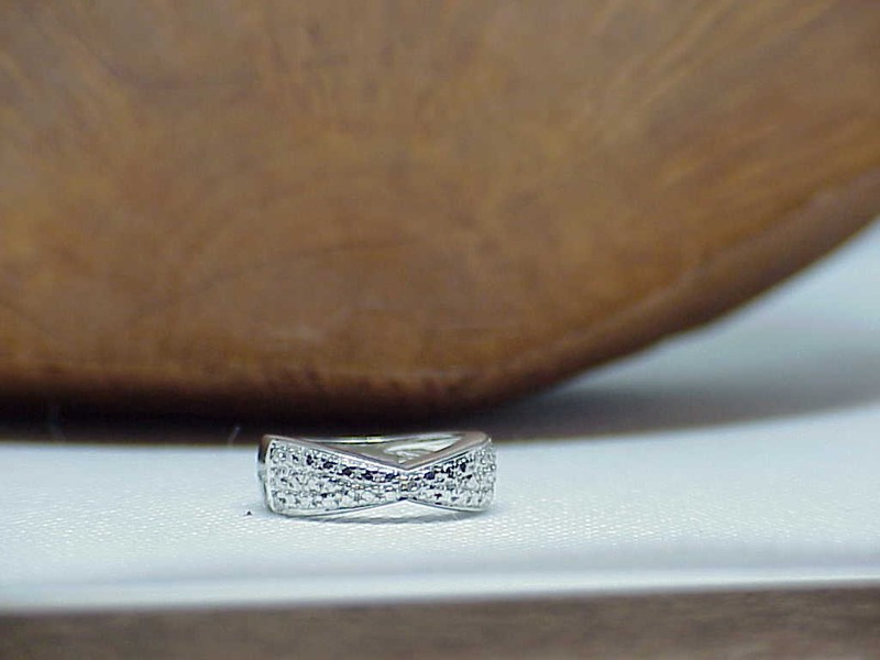 Sterling 1 Diamond Ring Wide Band Modern Sz 5 4.0Gr Vintage Criss Cross