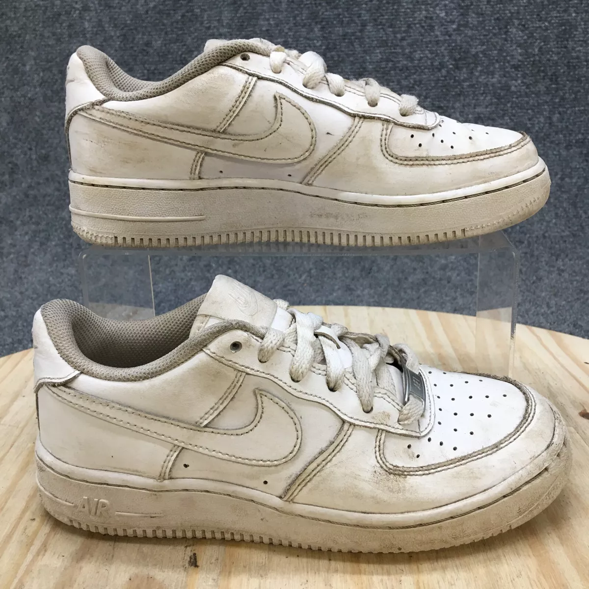Nike youth clearance shoes without laces