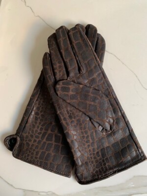 BNWT Designer love Kate, Croc Star Genuine Suede Glove S/M, was $79