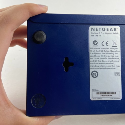 Netgear ProSAFE GS108v3 8-Port Desktop Gigabit Ethernet Unmanaged Switch Blue - Picture 11 of 17