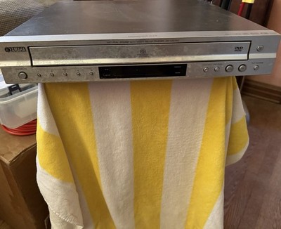 Yamaha DV-C6760 DVD Player w/ DVD Video & SACD Playback, Silver