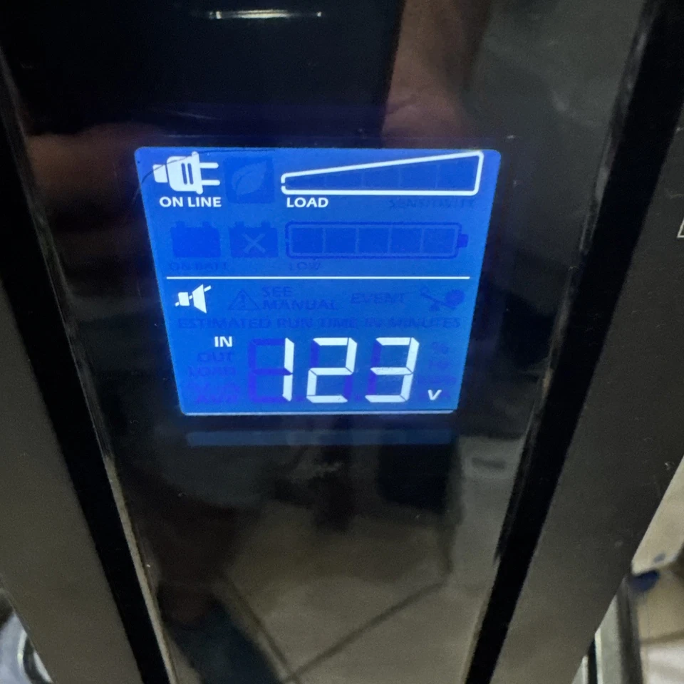 APC Back-UPS  BX 1300G /XS 1300 / 780 W/120V 5-15R outlets AVR LCD w/Baterries - Image 4 of 4