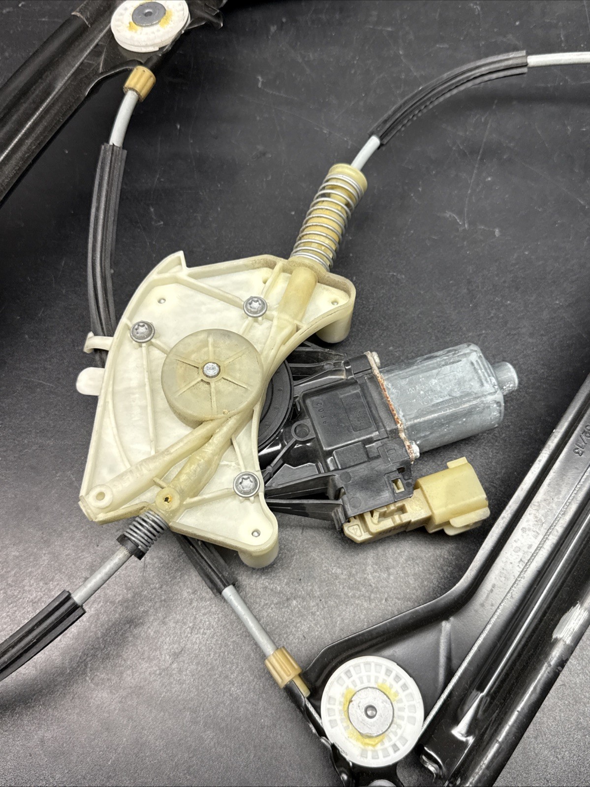 MASERATI GHIBLI REAR LEFT DRIVER SIDE DOOR WINDOW REGULATOR W/ MOTOR OEM 2014-20